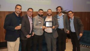 Foto com profissionais da InfoPrice e da Coocerqui